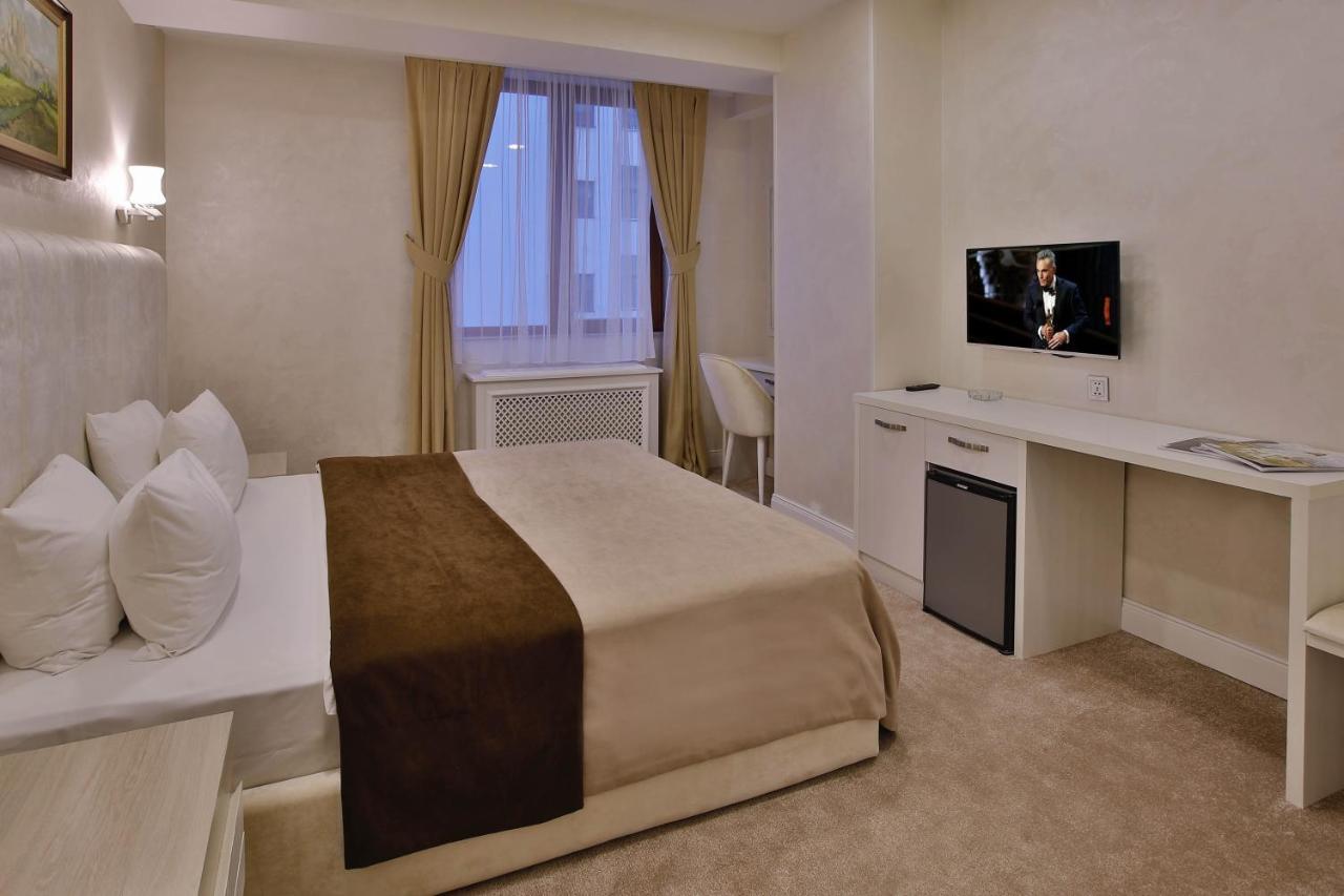 Ganjali Plaza Hotel Baku Exterior photo